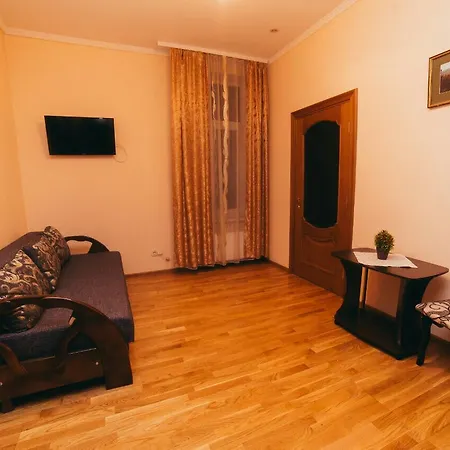 On Brativ Rohatyntsiv 3 * Lviv