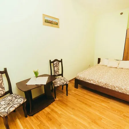 On Brativ Rohatyntsiv 3 * Lviv